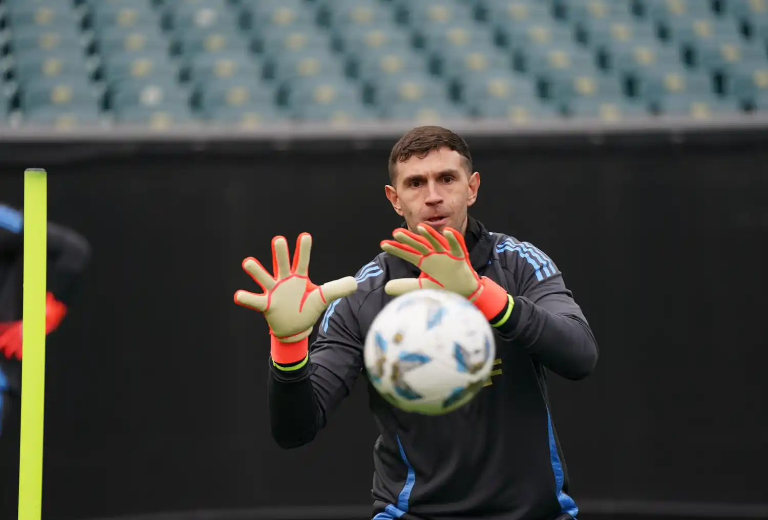 “Dibu” Martínez, entre la Copa América y los Olímpicos