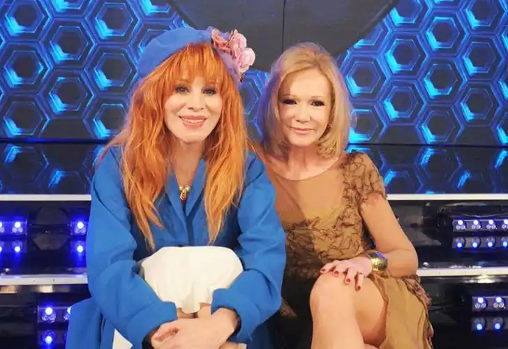 Dos artistas metidas en el mundo mediático