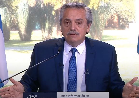 Alberto Fernández: "La cuarentena no existe, salgan y vean los negocios abiertos y la gente circular"