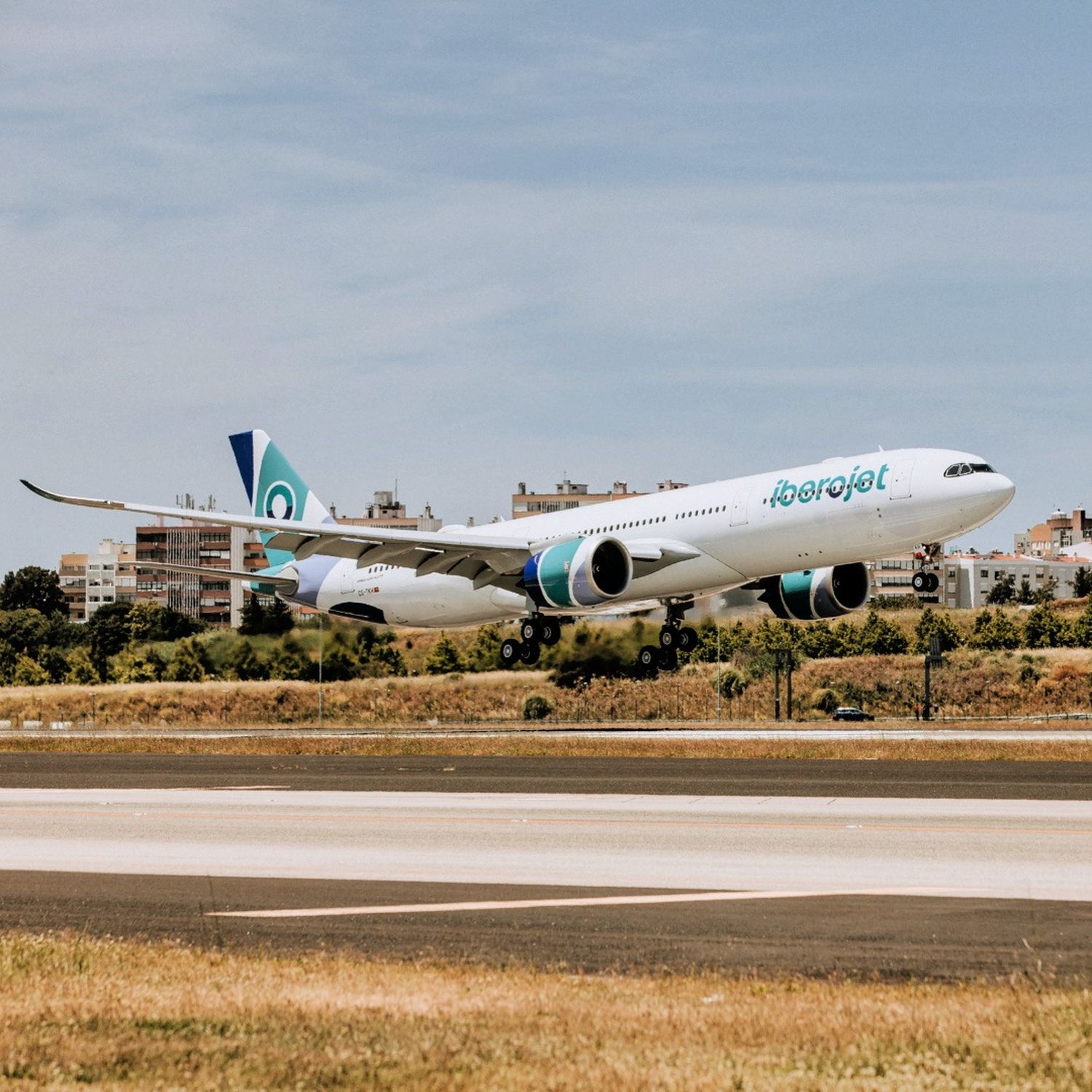 Iberojet no volará entre Barcelona y Santa Clara