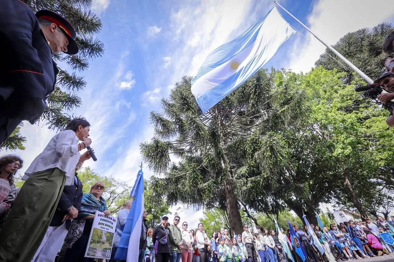 Mayra Mendoza encabezó los festejos en la localidad de Don Bosco.
