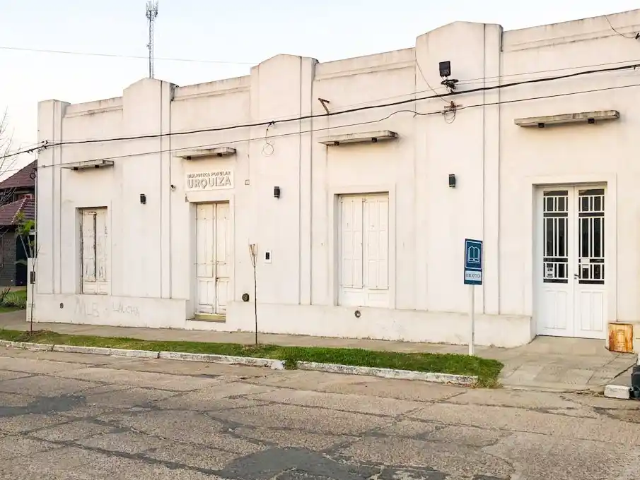 Tras la compactación de vehículos, la Biblioteca Urquiza recibirá más de 3 millones de pesos