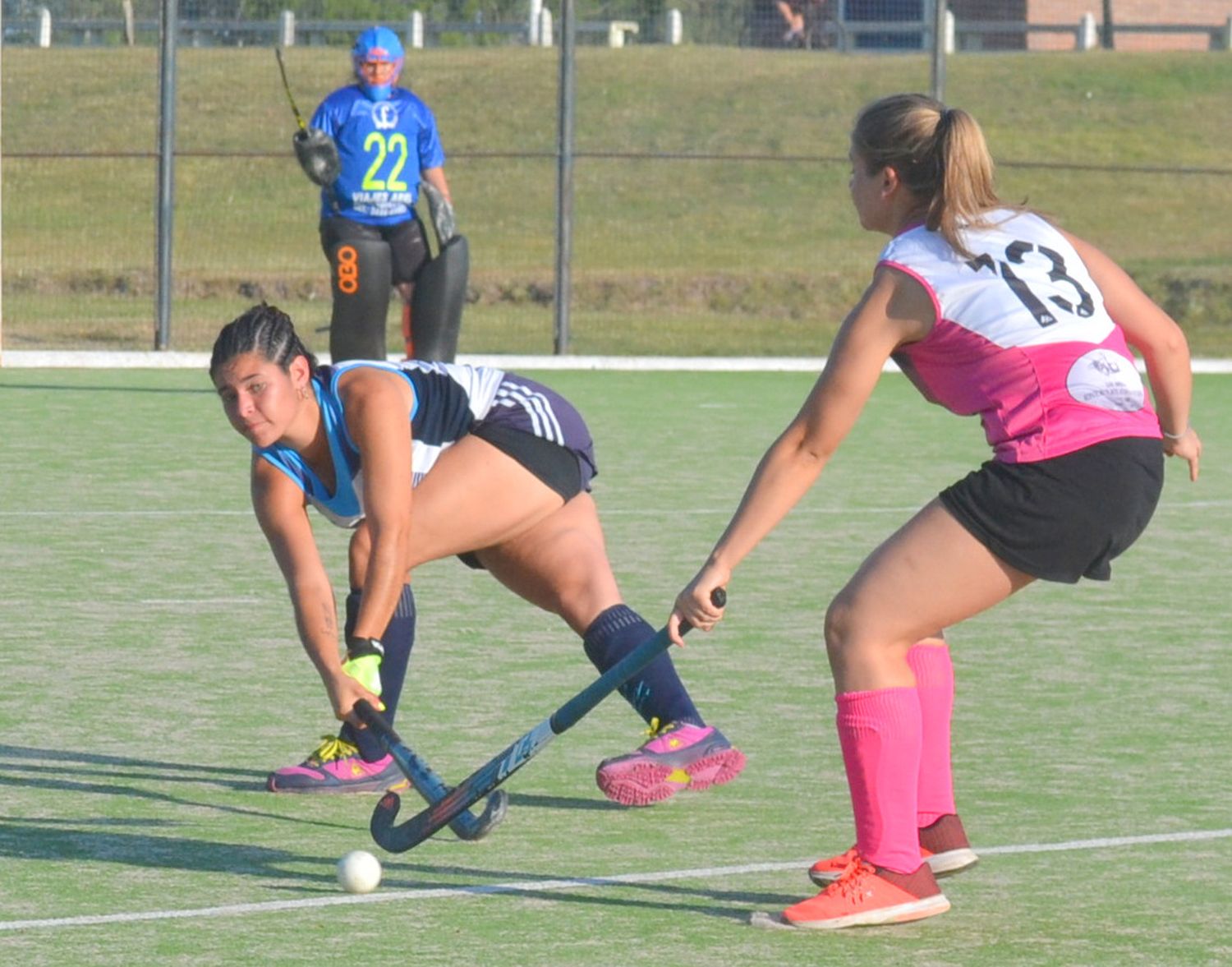 Fin de semana a puro Hockey en la cancha de "La Costanera"