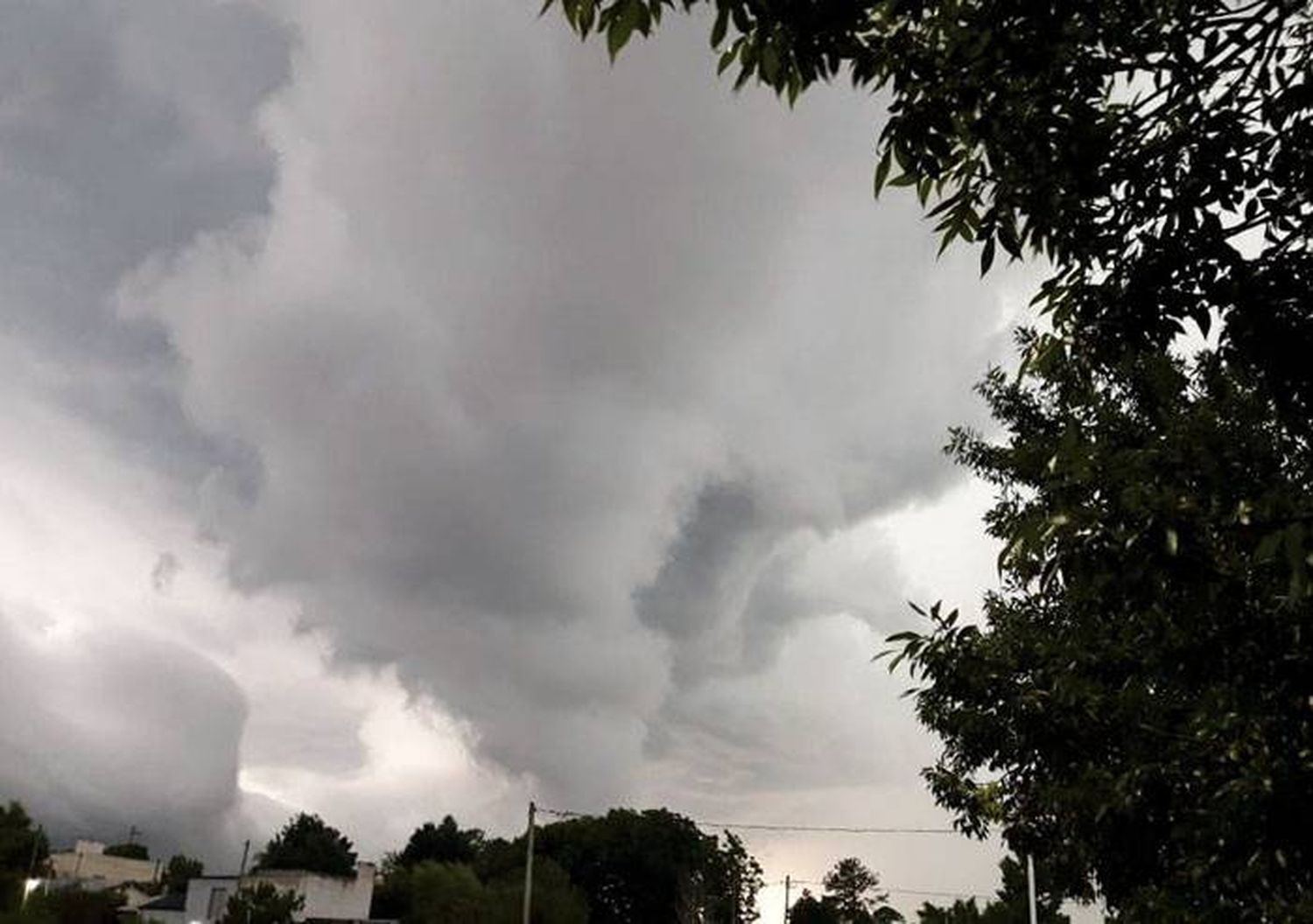 Por La Niña, se espera un otoño más cálido y con menos lluvias