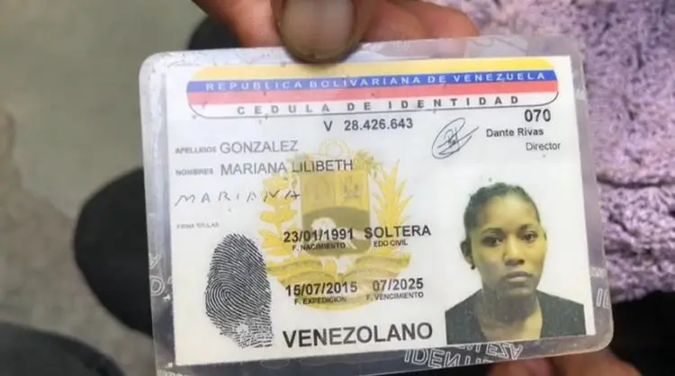 ¡Atroz! De 30 tiros asesinaron a una mujer en La Vega