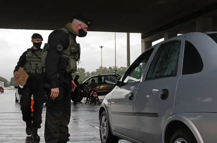 Reportan 1700 detenidos y 52 mil vehículos controlados durante el último confinamiento