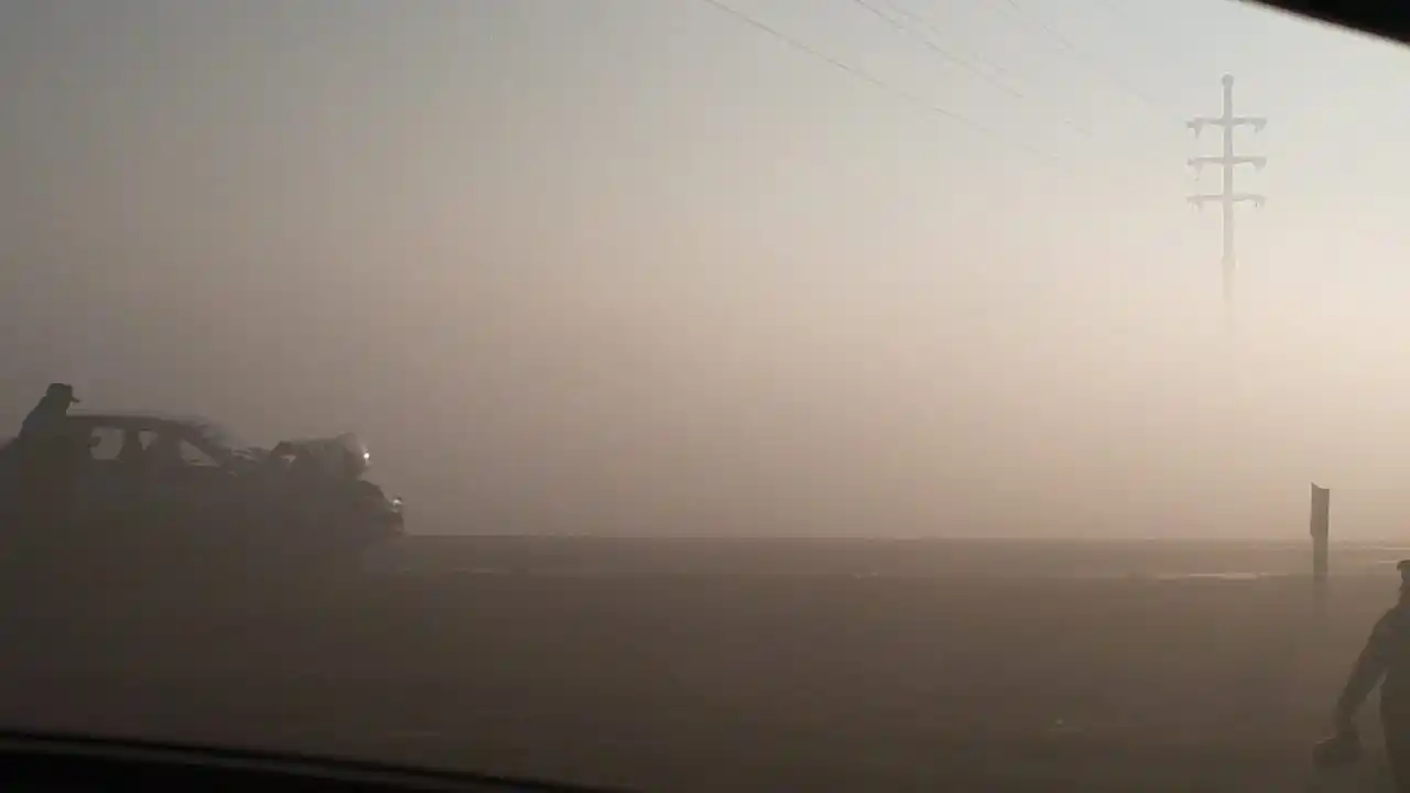 Ecocidio: Humo, niebla, helada, puerto sin operaciones y un accidente en ruta 9 con personas atrapadas