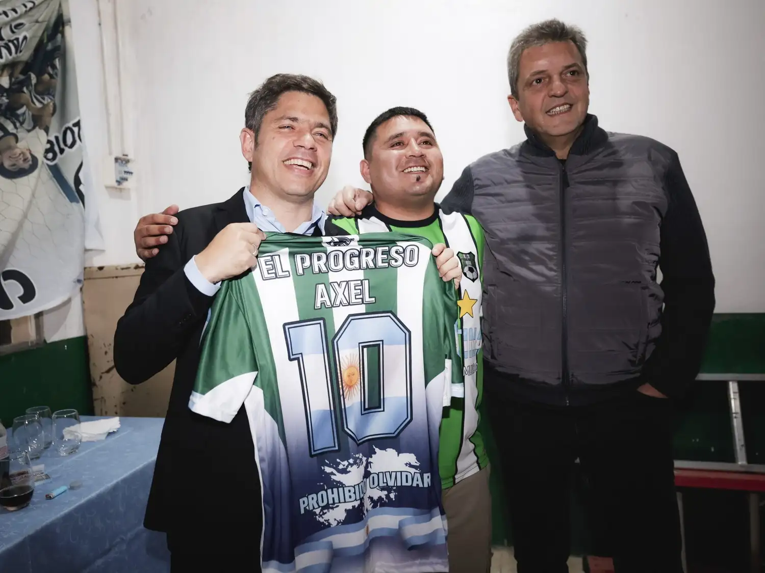 Axel Kicillof y Sergio Massa se reunieron con la militancia en Tigre.