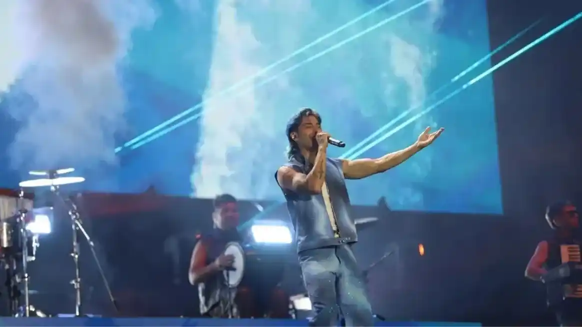 Luck Ra vivió un momento de máxima tensión durante su presentación en el Festival Nacional de la Confluencia, en Neuquén.