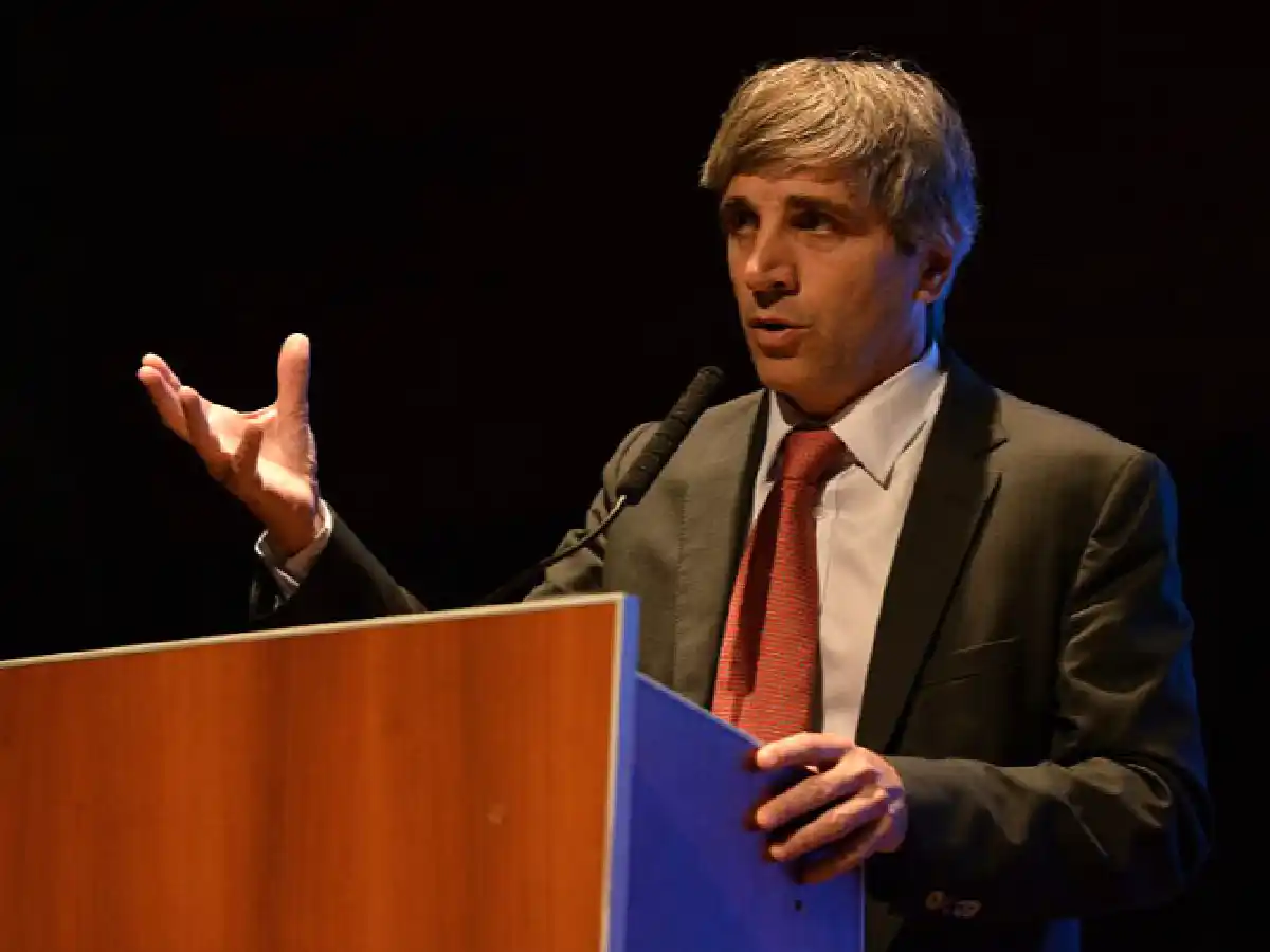 Caputo va al Congreso para responder por la deuda y su relación con firmas offshore 
