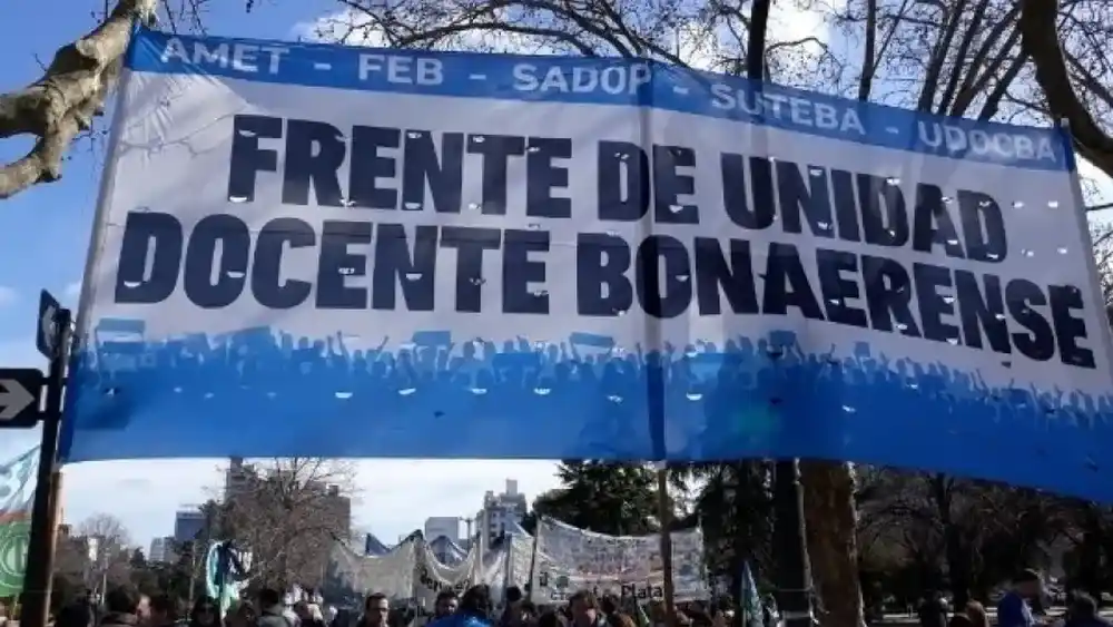 El FUDB convocó a un paro el miércoles 11 de febrero en rechazo a la reforma laboral y el ajuste en educación.