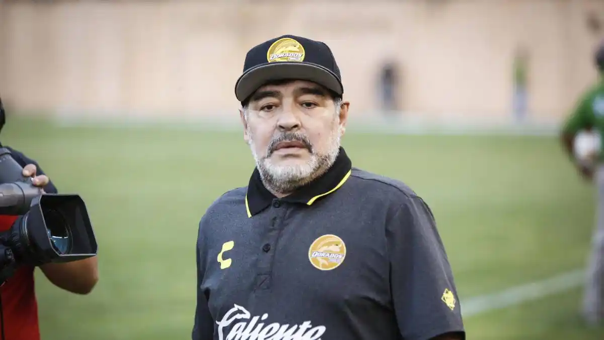 Maradona fue suspendido una fecha en el ascenso «azteca»