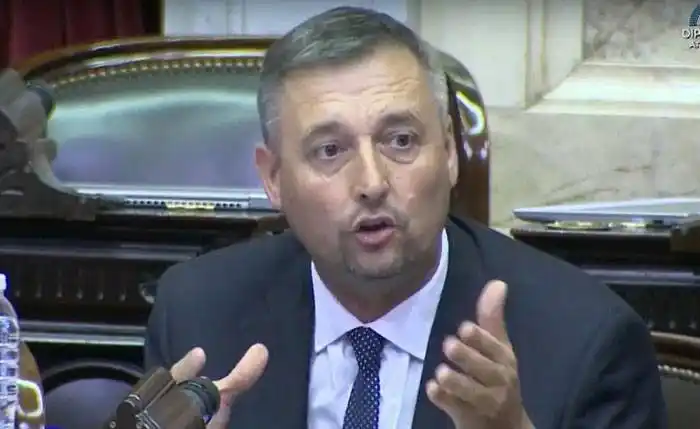 Hein: �SLa salud es integral, cerrar conlleva grandes consecuencias⬝