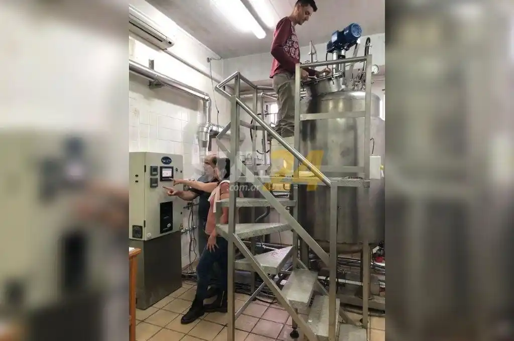 Una biotecnológica santafesina está cerca de empezar a producir bioplástico con fines comerciales