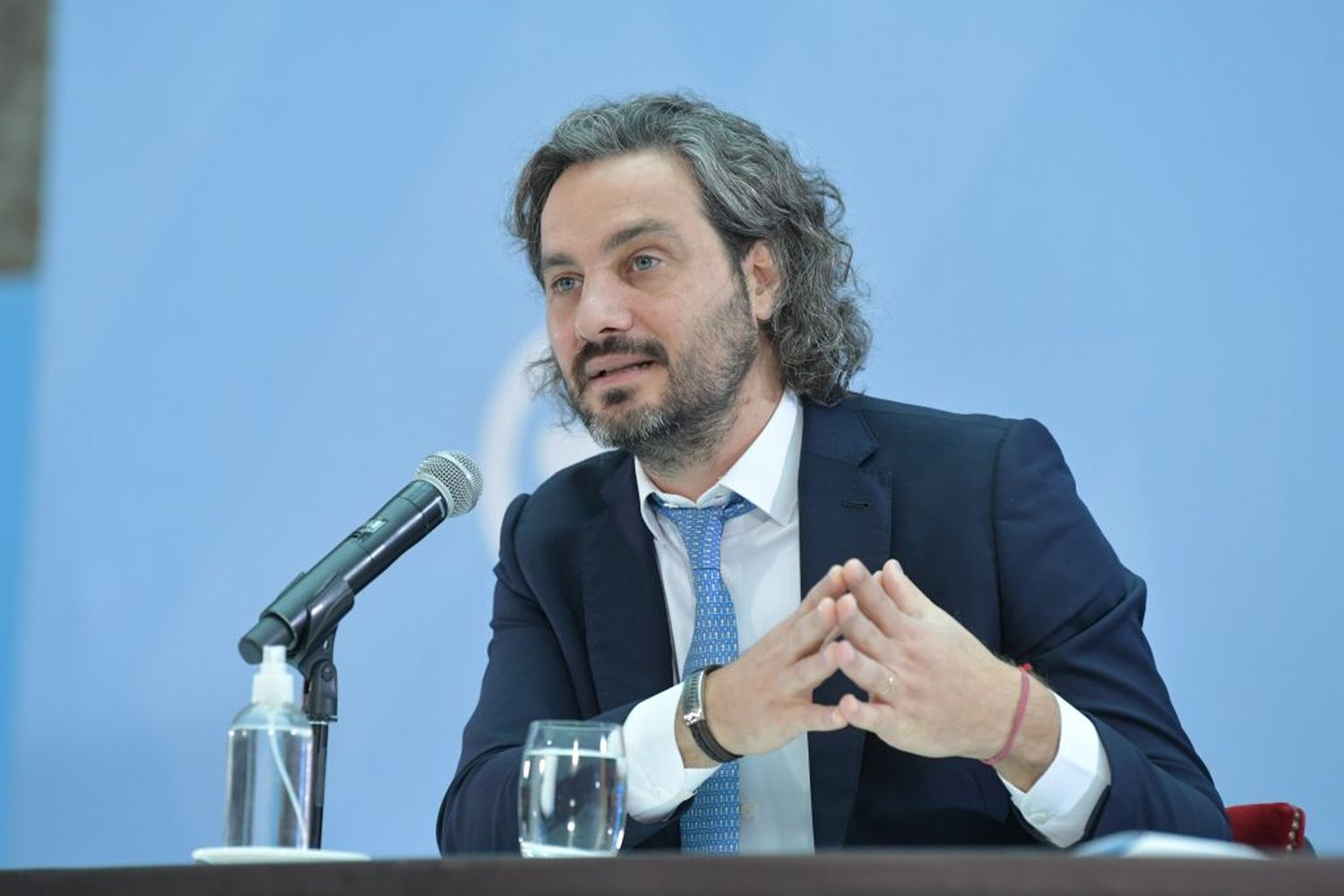 Cafiero sostuvo que los empresarios no pueden recuperar la rentabilidad en un mes
