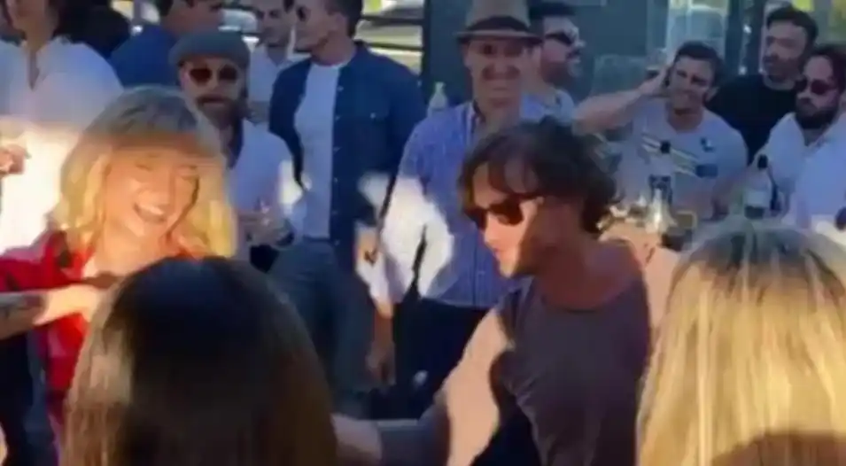 Indignación por un funcionario bailando sin barbijo en una fiesta clandestina