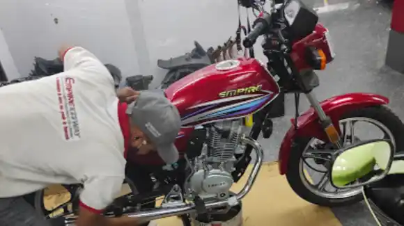 SORPRESIVAMENTE Y SIN EXPLICACIONES concesionarios suspenden la venta de motos