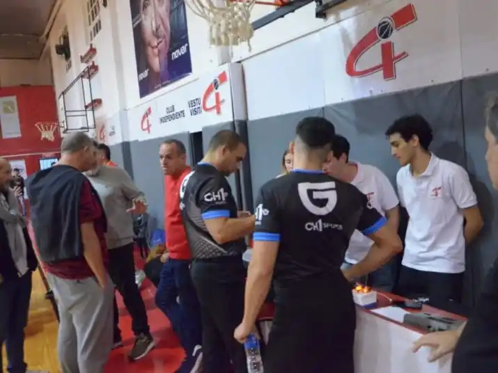 El rival de Independiente en los playoff quedó en suspenso
