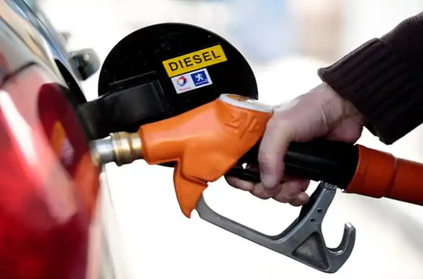 Aumenta el precio del gasoil un 12% en todo el país desde esta noche para tratar de enfrentar su escasez