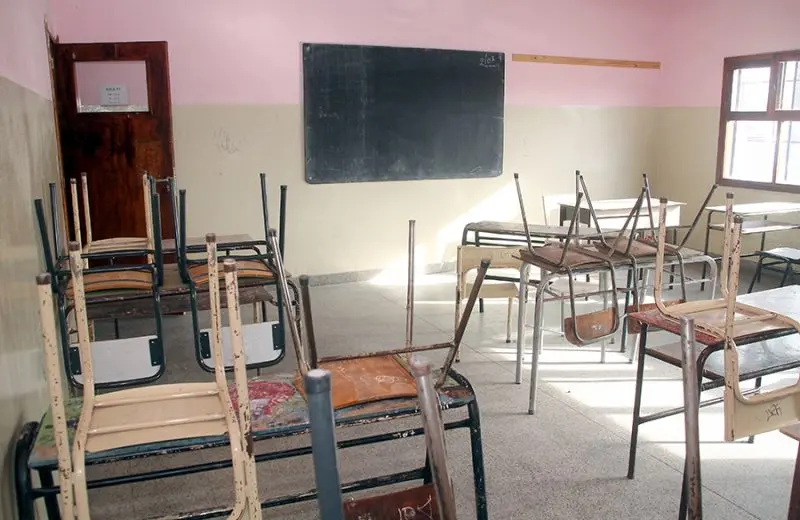 El paro de auxiliares afectó el dictado de clases