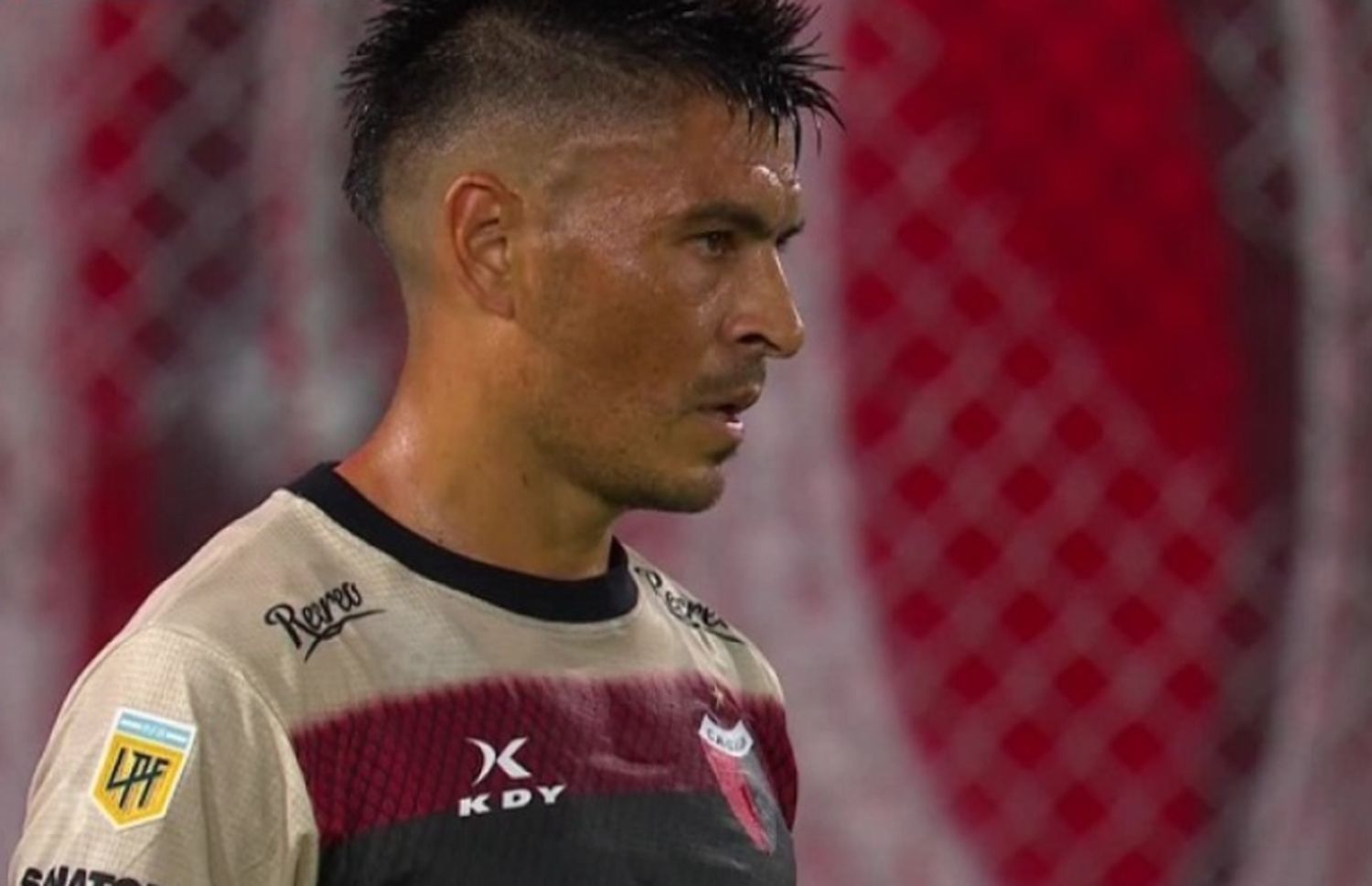 El insólito penal que Paolo Goltz le regaló a Independiente