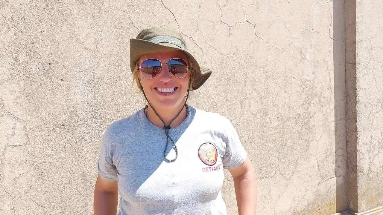 Bombera Voluntaria, brigadista y cantante, la historia de Betiana Barreto