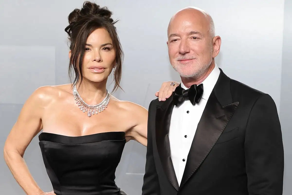 La oposición a los Bezos comenzó en febrero, tras ser anunciados como patrocinadores financieros.