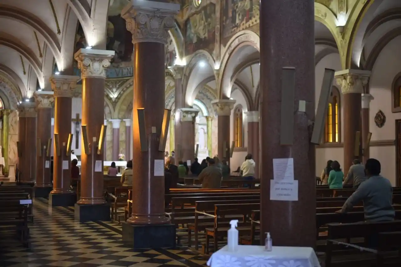 Cumpliendo estrictos protocolos, volvieron las misas presenciales en Gualeguaychú