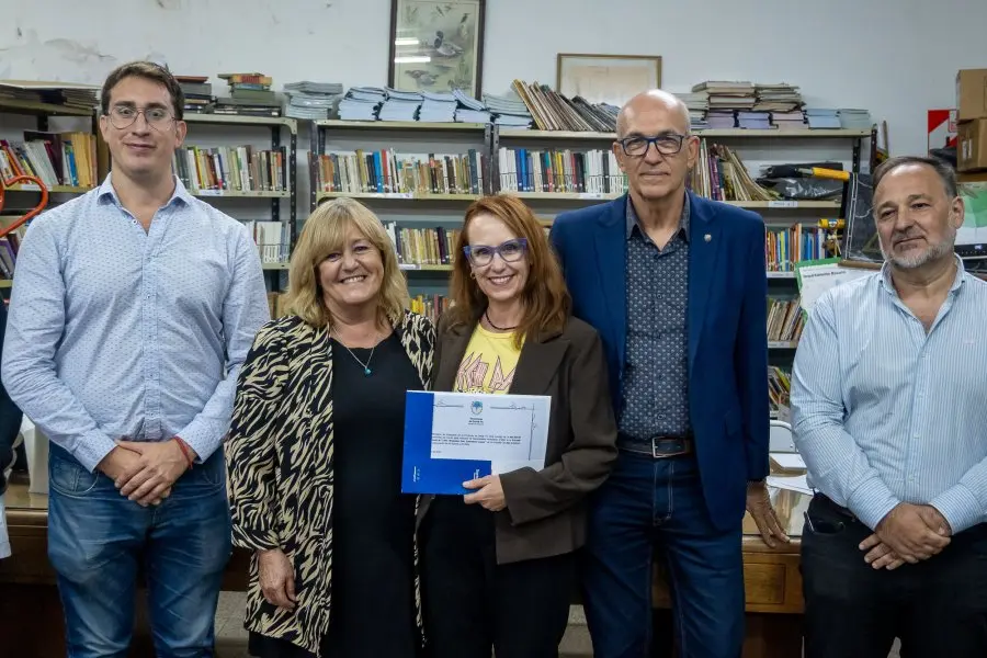 El Ministerio de Educación continúa con la entrega de aportes para establecimientos educativos
