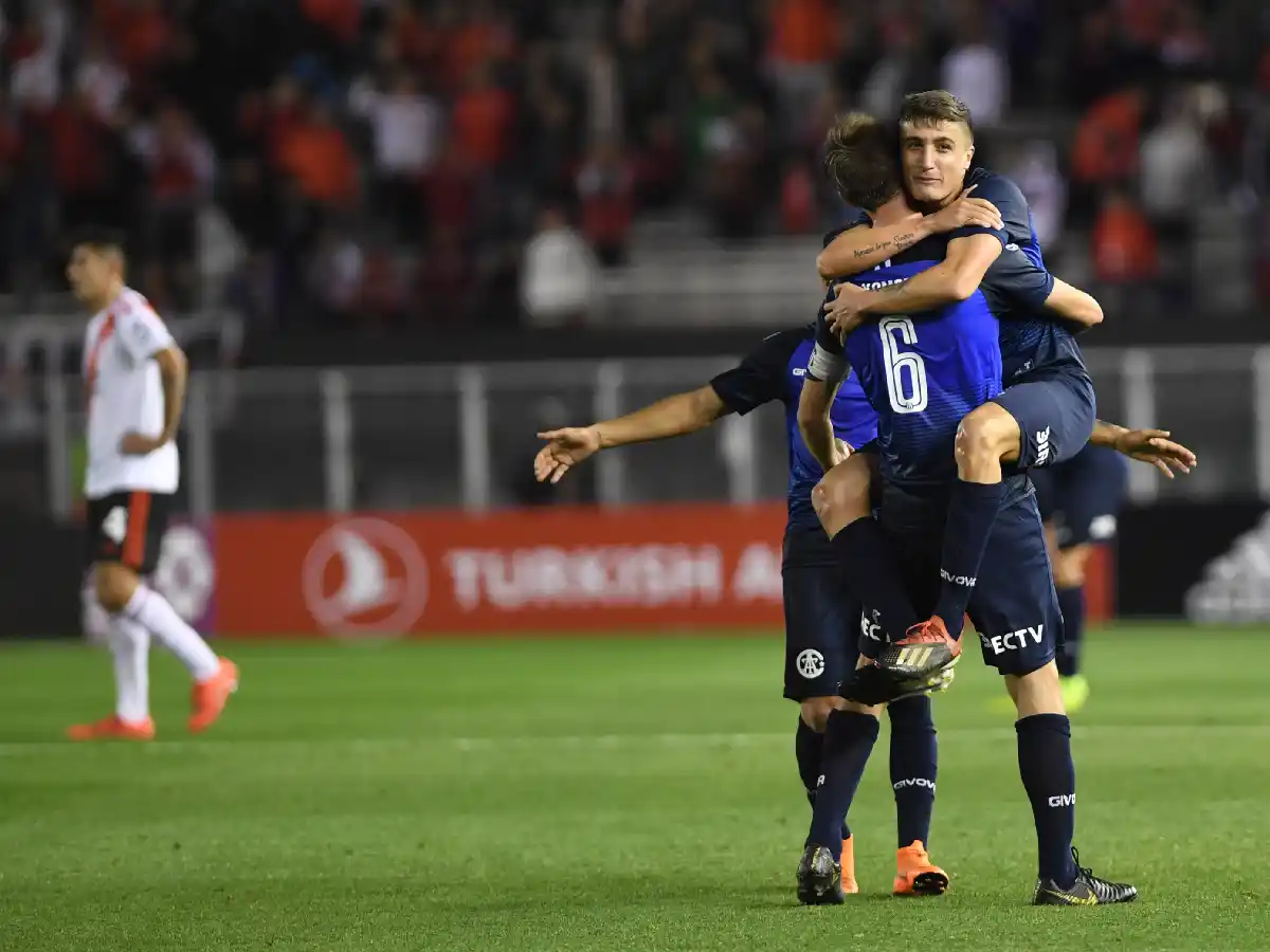 River perdió con Talleres en el Monumental 