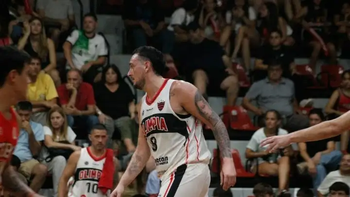 Varela registró un doble-doble para llevar a su equipo al tricampeonato