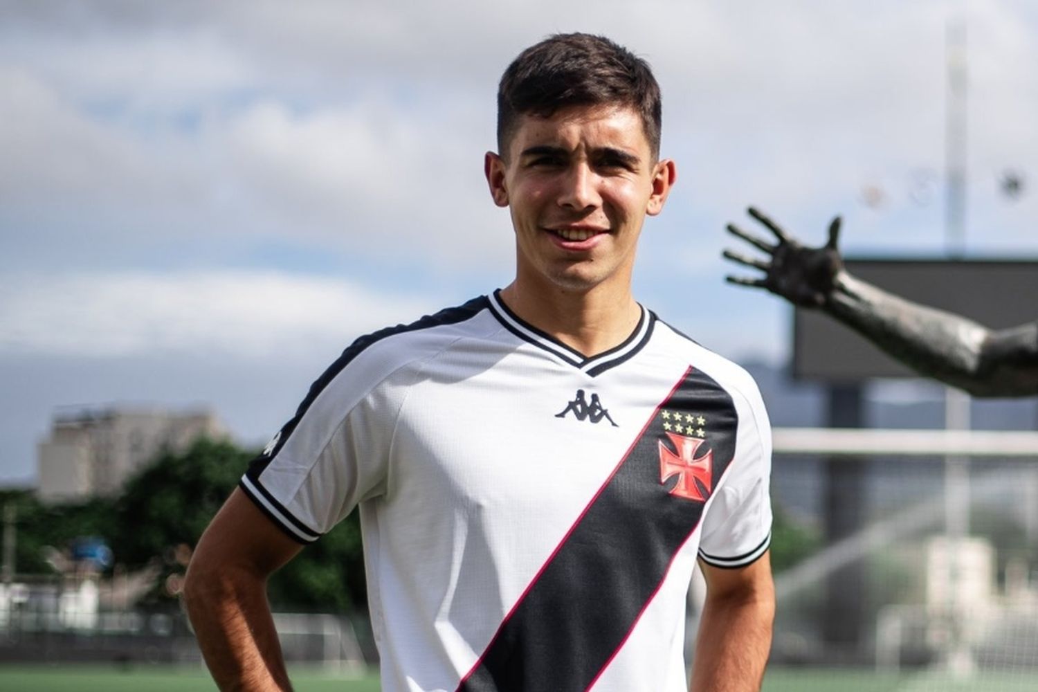 Tras su salida de Newell’s, Juan Sforza fue presentado en Vasco da Gama