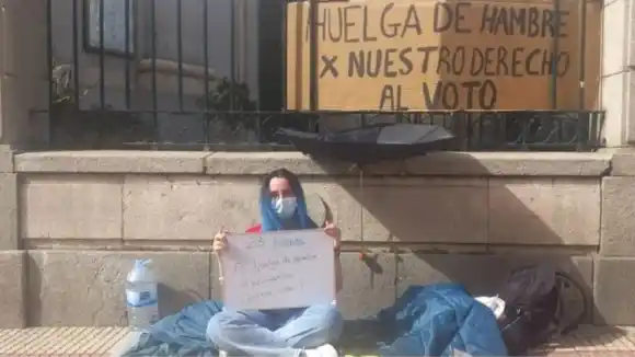 Venezolana se declaró en huelga de hambre exigiendo que se abra REGISTRO ELECTORAL EN ESPAÑA