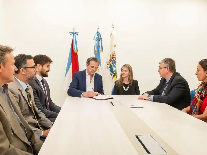 El Intendente de Paraná congeló su sueldo y el del funcionariado político