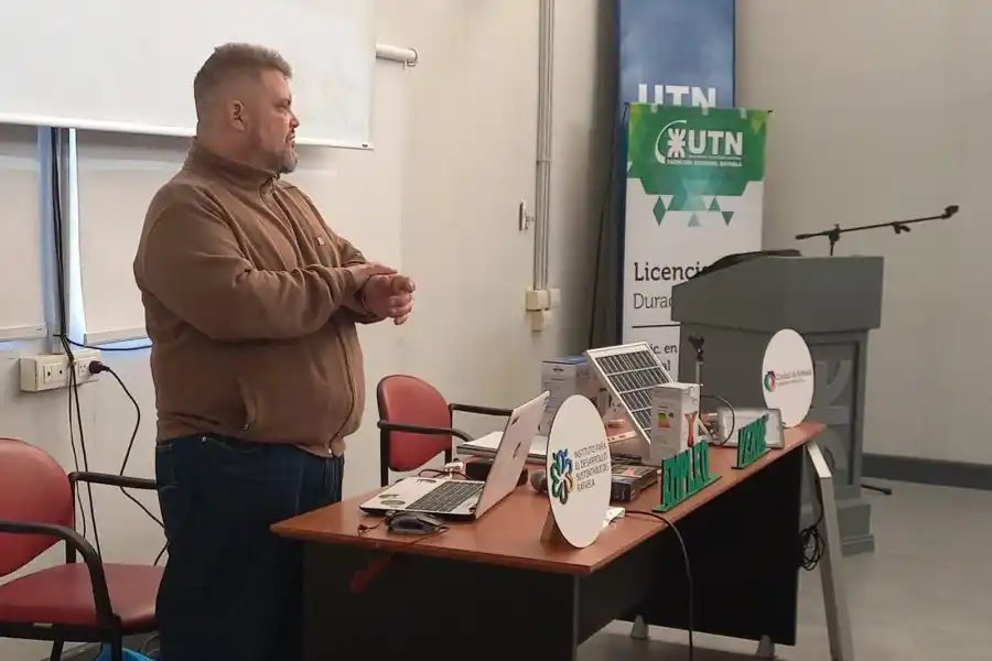 Curso de instalación de paneles solares fotovoltaicos