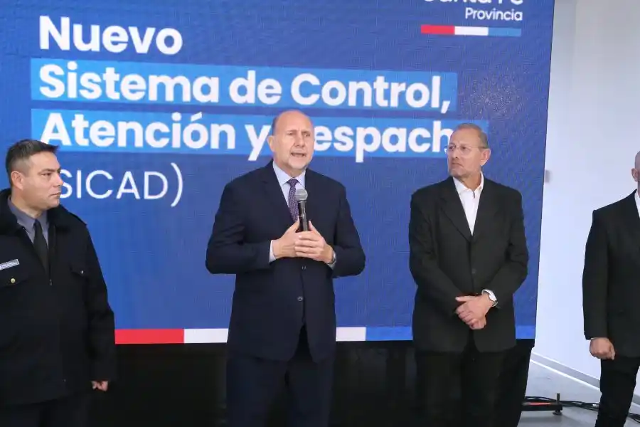 Perotti encabezó la presentación del Sistema de Control, Atención y Despacho del 911 