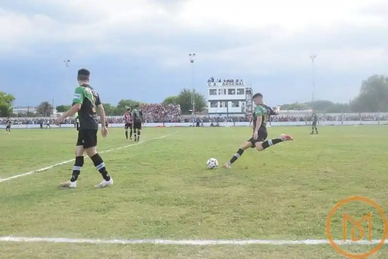 Paraná Campaña: Arsenal de Viale le ganó por penales a Cañadita y se coronó bicampeón