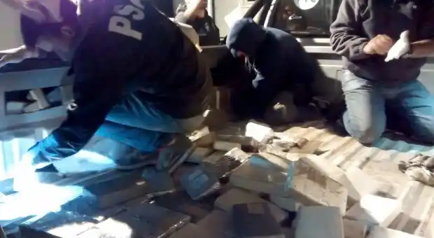Secuestran 240 kilos de cocaína en San Andrés de Giles
