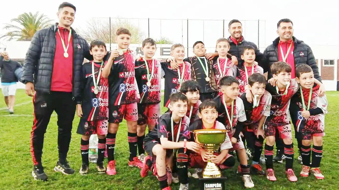 El equipo de El Olimpo se quedó con el Torneo Provincial Categoría 2015