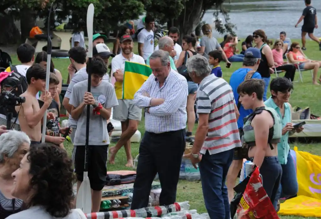 Lunghi relanza su campaña apostando al contacto cara a cara con los vecinos