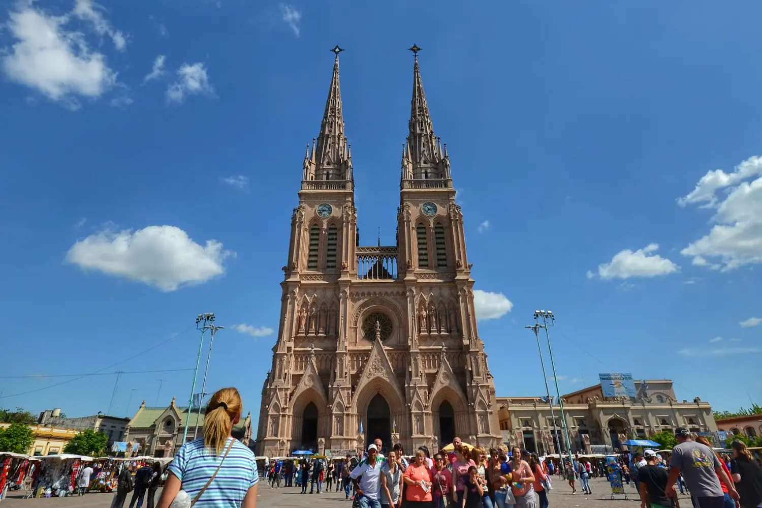 Luján celebra la Pascua con misas en la Basílica, teatro, feria de chocolate y actividades culturales