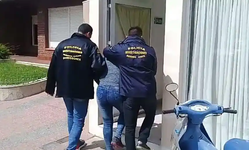 Se entregó una prófuga, acusada de tenencia y comercialización de estupefacientes
