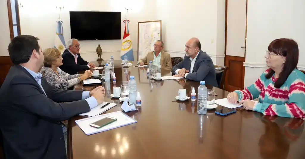 Sintonía entre Perotti y CARSFE por la suba de las retenciones