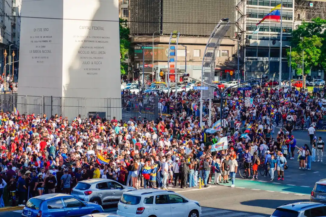 Venezolanos celbran en el Obelisco