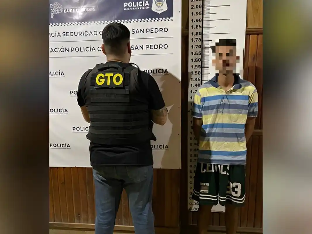 El delincuente quedó alojado en el calabozo.