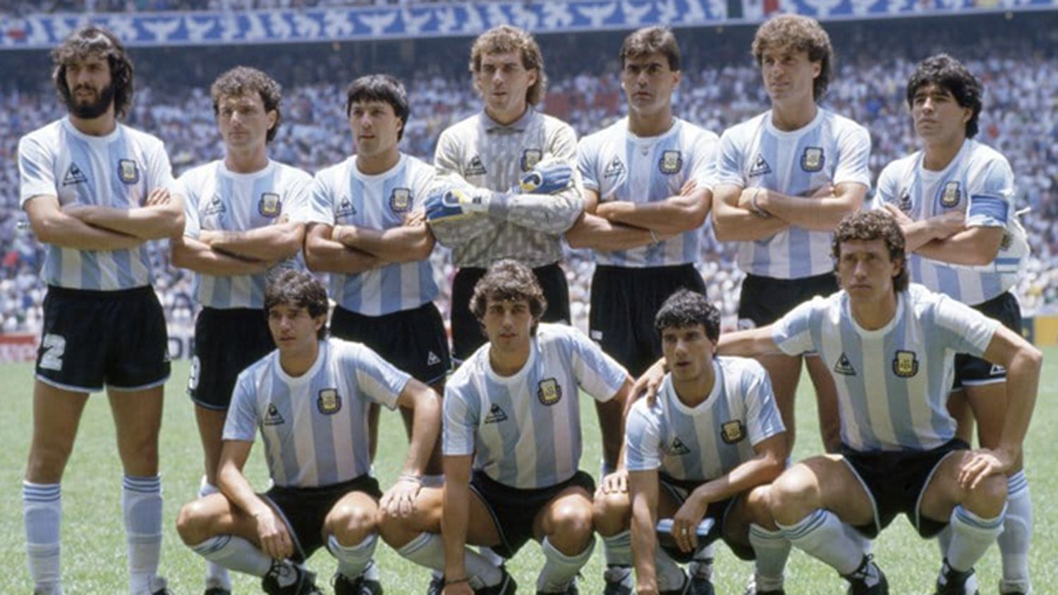 Burruchaga y campeones del '86 visitaron la tumba Maradona