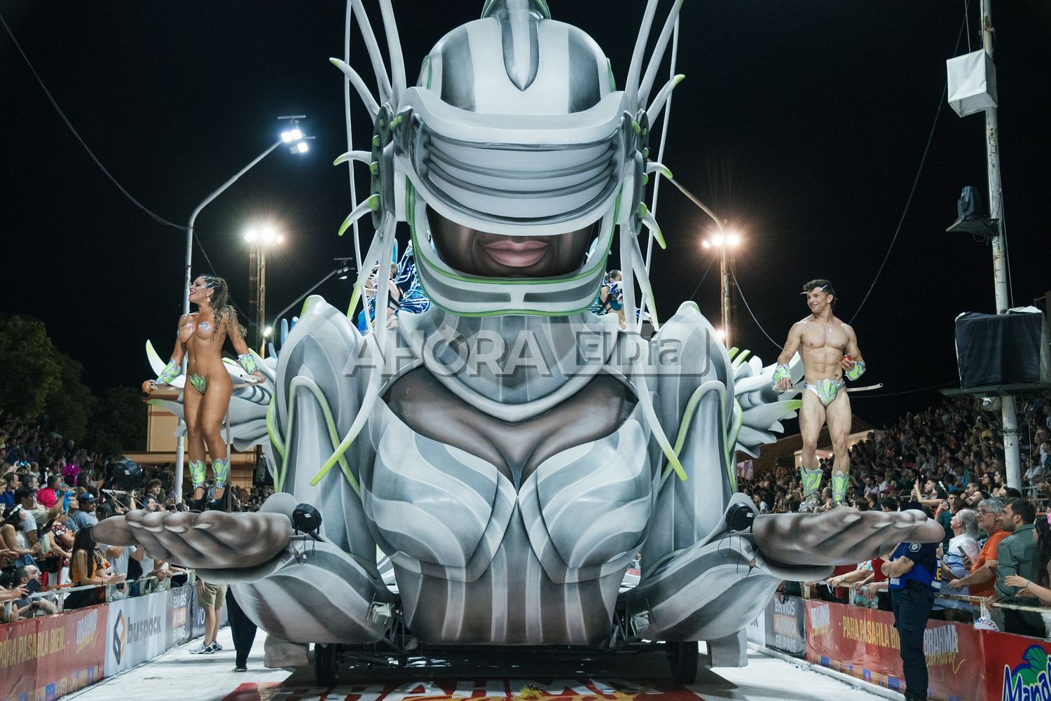 Este jueves llegan los móviles de C5N para transmitir la primera noche del Carnaval del País