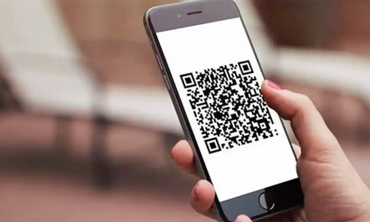 Activan el pago en dólares con débito y QR: será válido para comprar en cuotas