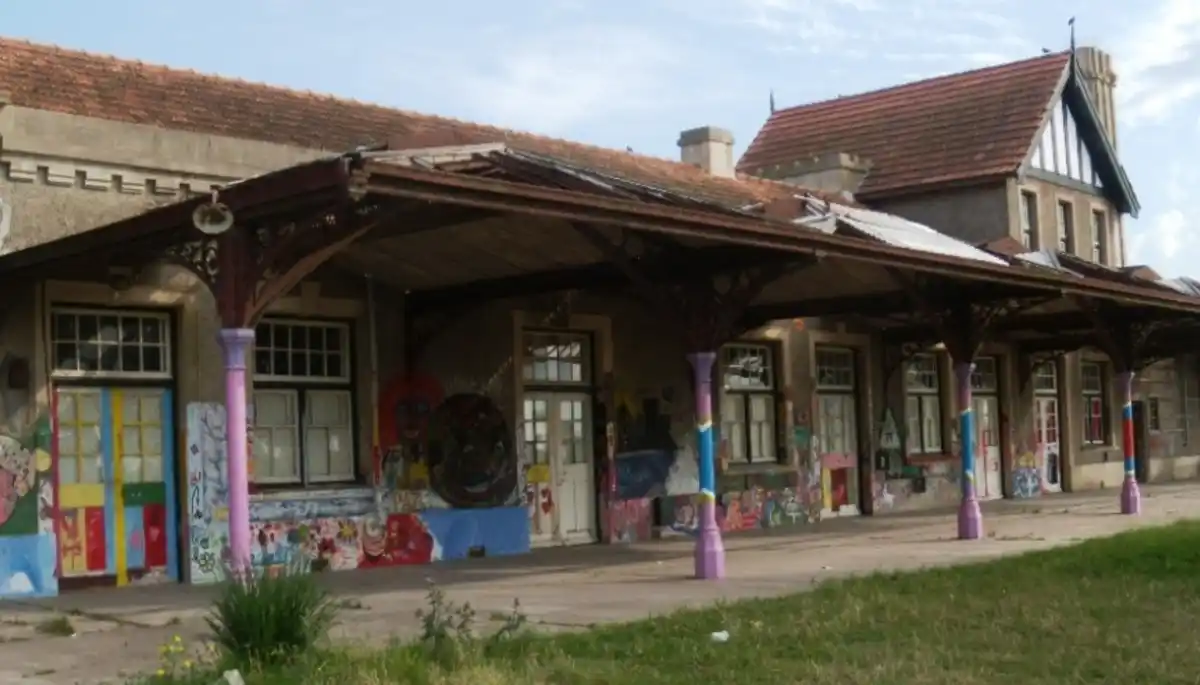 La vieja estación: donde el silencio se volvió canto
