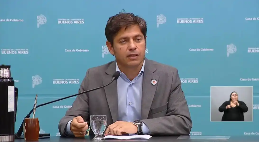 Conferencia de prensa de Kicillof en el Salón Dorado de Casa de Gobierno.